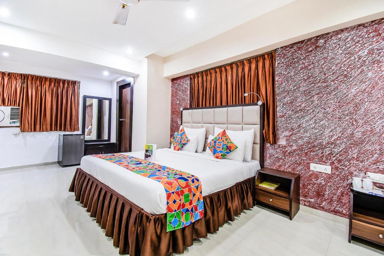 Hotel Maan Residency Satellite Road 阿穆达巴 外观 照片